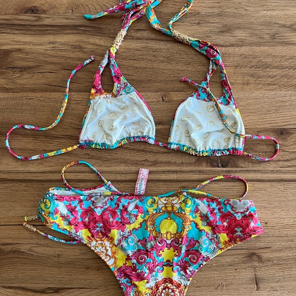 PARADIZIA SWIMWEAR
Inspiration Halter - Picture 4 of 4